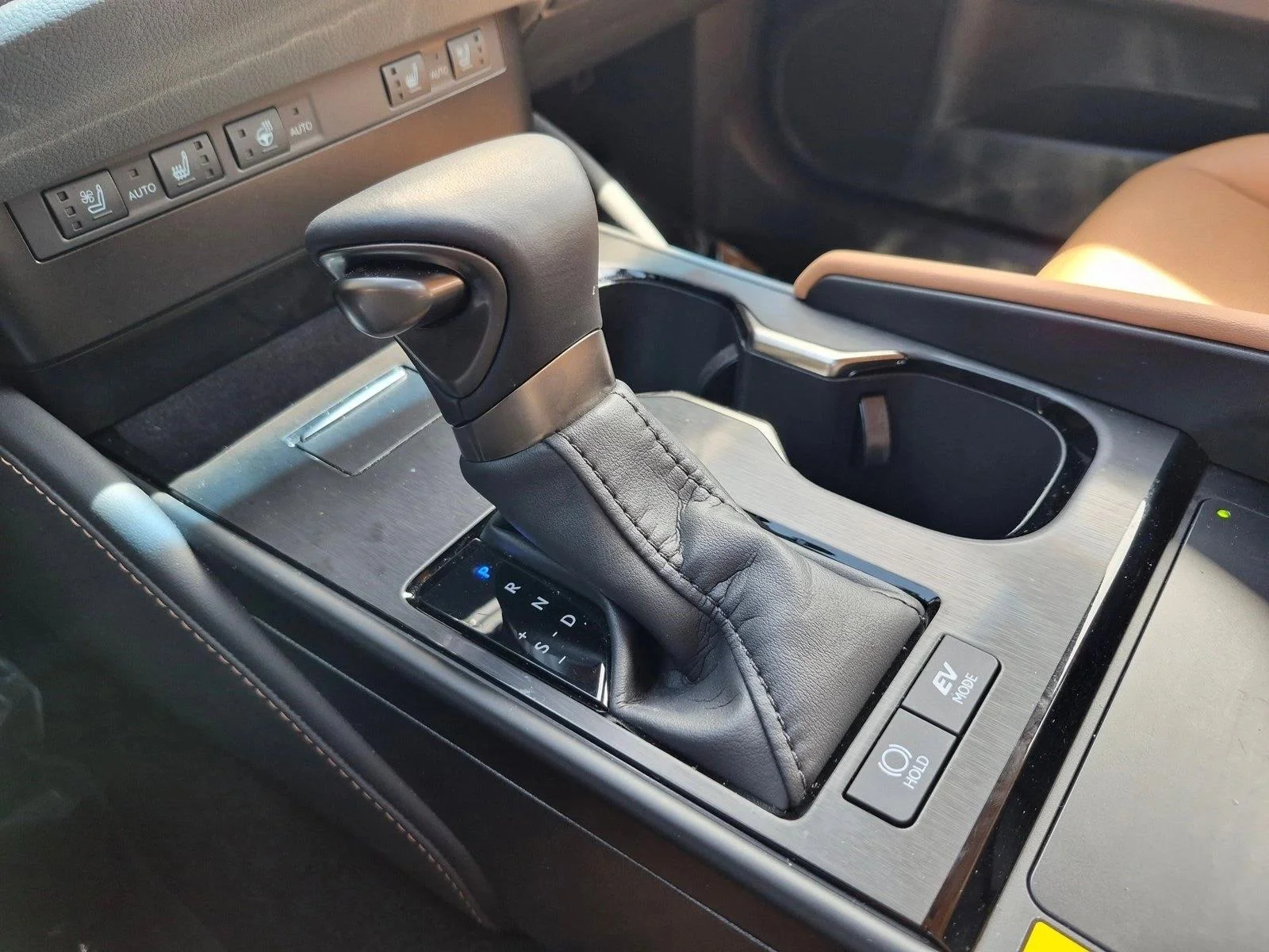 Certified Used 2025 Caviar Lexus  image 14
