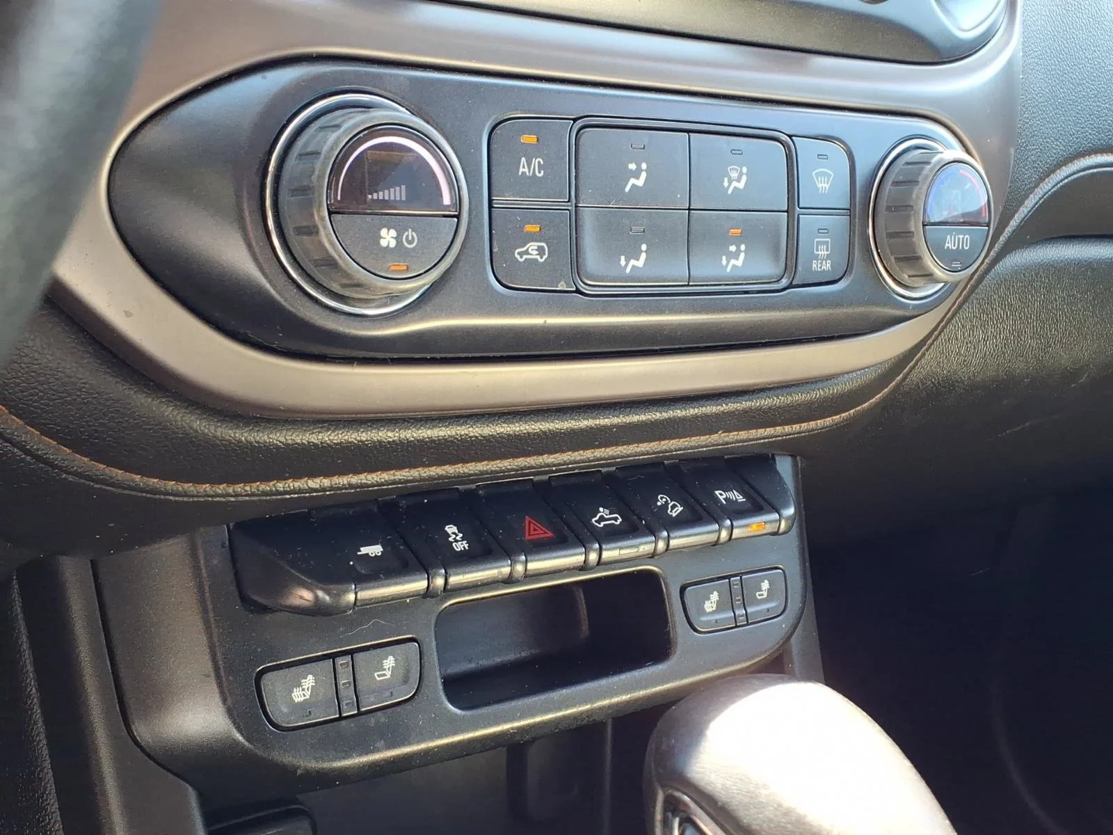 Used 2022 Satin Steel Metallic GMC 4WD AT4 with Leather image 14
