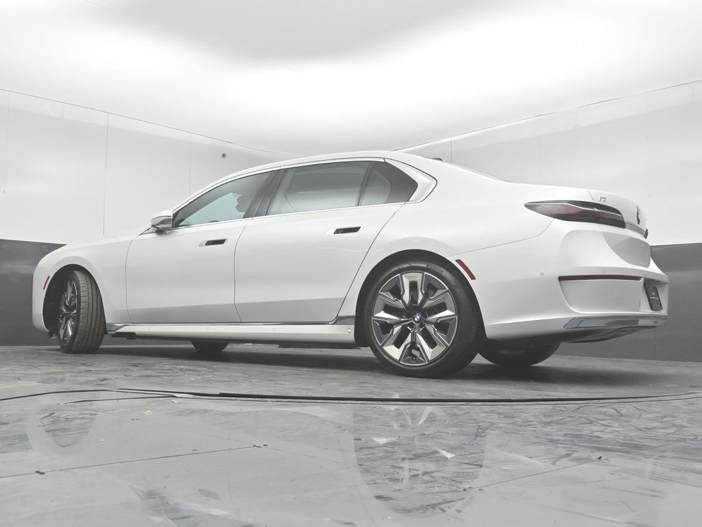 2023 BMW I7 - Image 33
