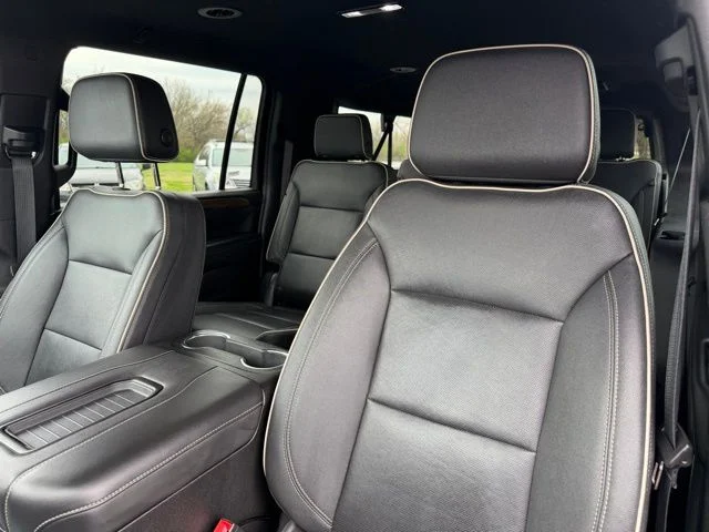 2023 Chevrolet Suburban Premier - Photo 23
