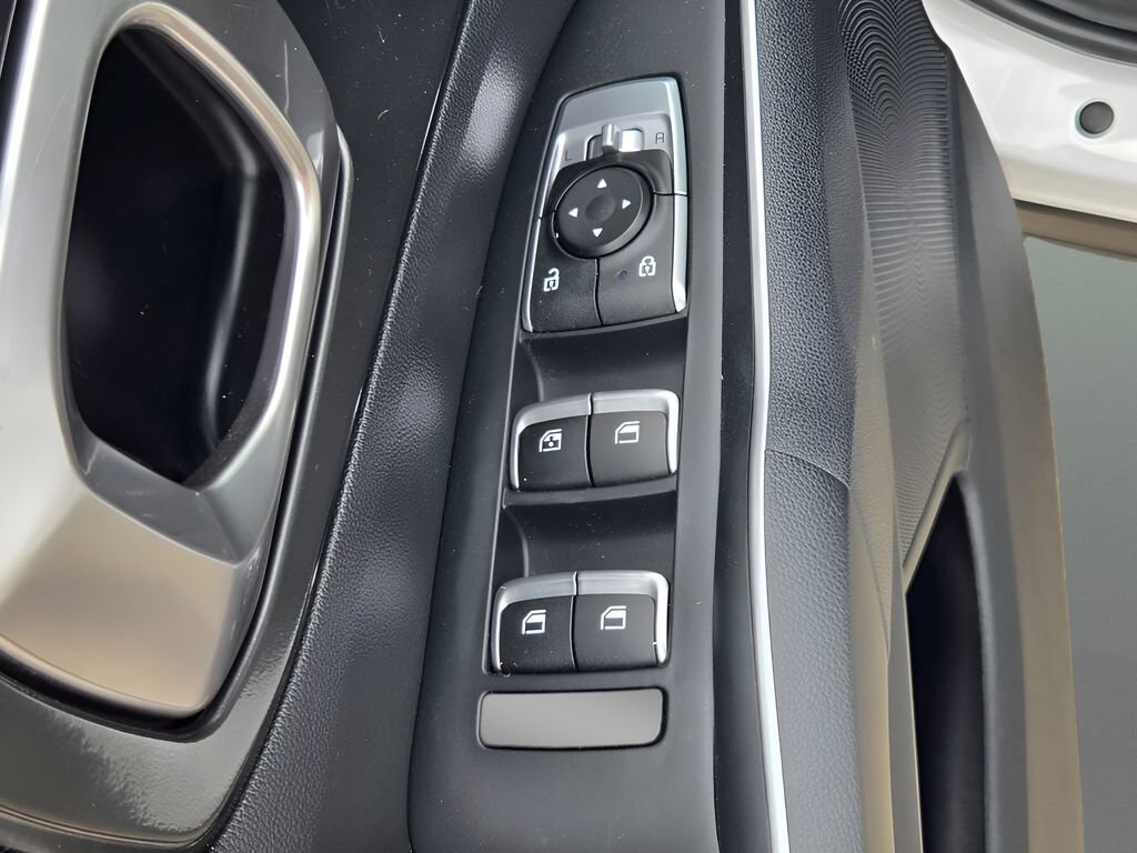 Used 2023 White Kia X-Line EX image 19