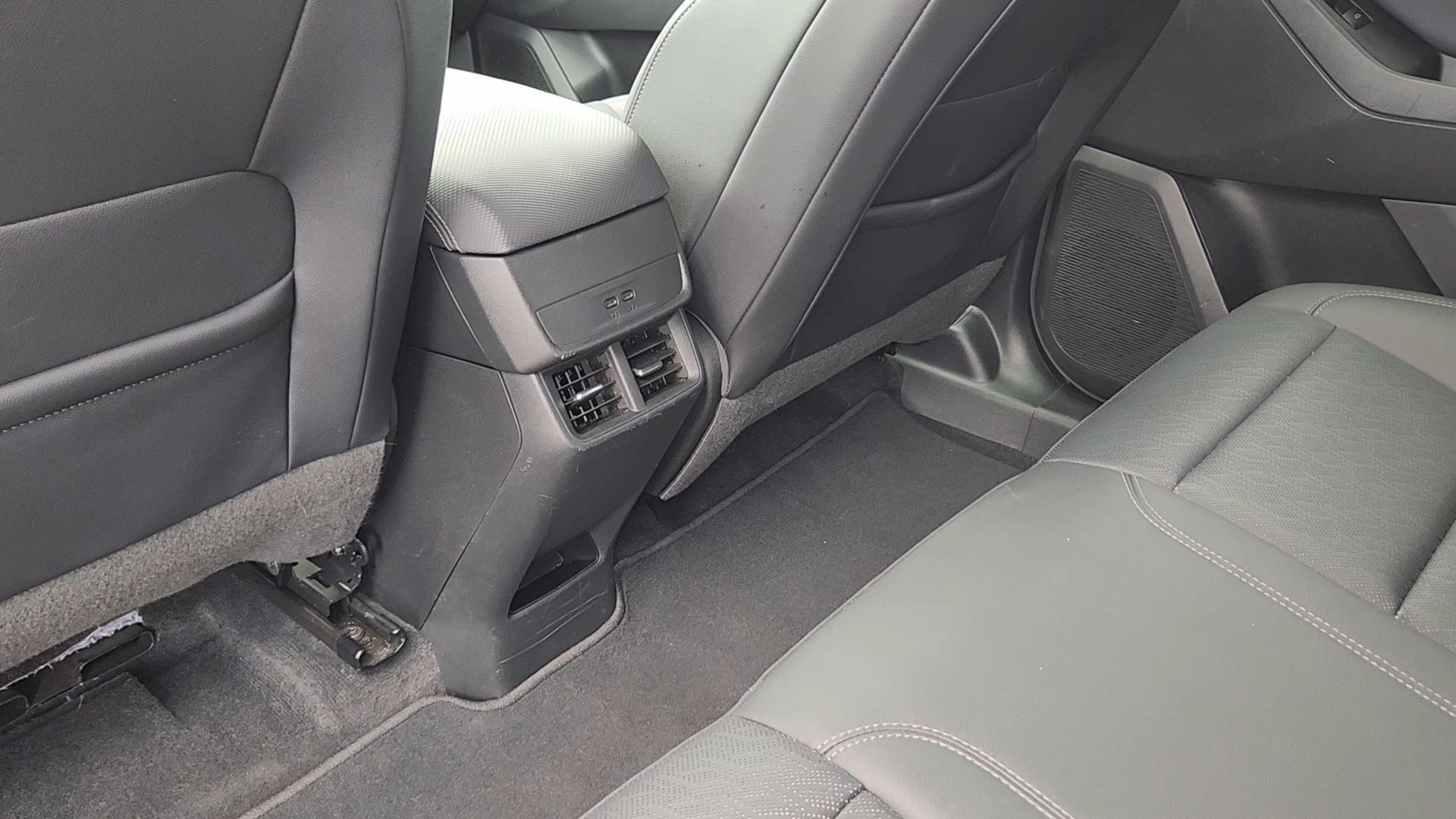 2025 Chevrolet Equinox LT - Photo 17