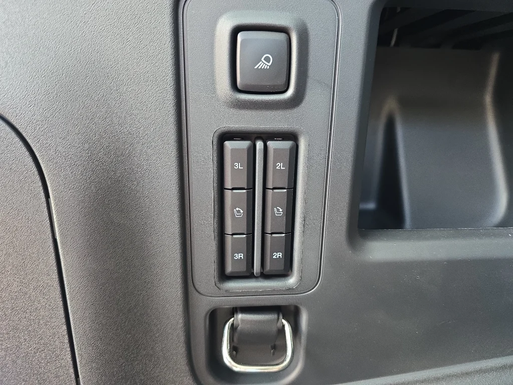 New 2026 Glacier Gray Metallic Tri-Coat Ford Active image 35