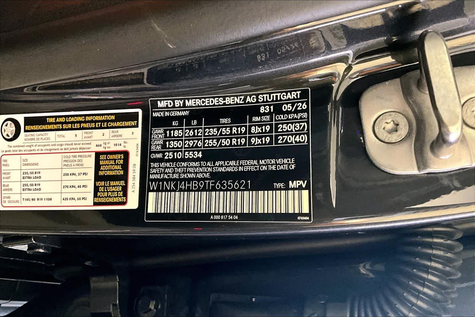 New 2026 Graphite Grey Metallic Mercedes-Benz GLC 300 image 12