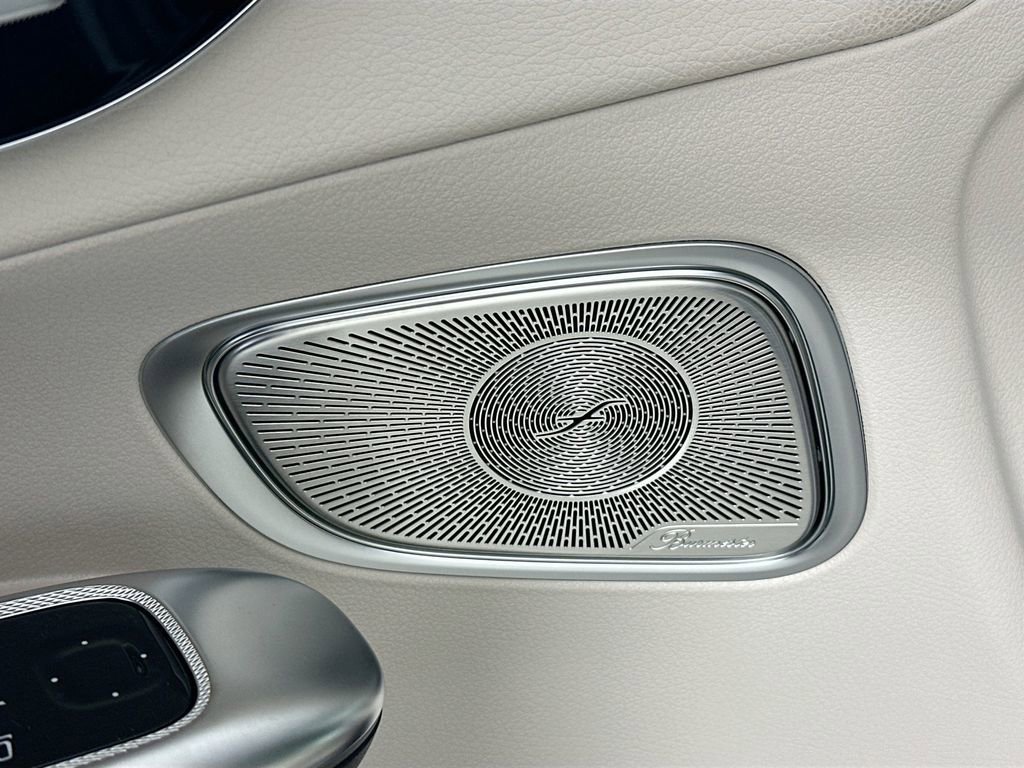 New 2026 Graphite Grey Metallic Mercedes-Benz GLC 300 image 53