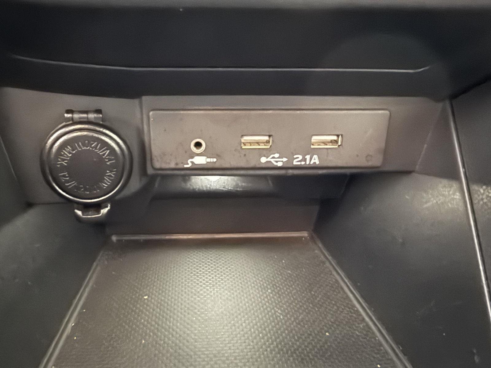 Used 2022 Crystal Black Silica Subaru Premium image 15
