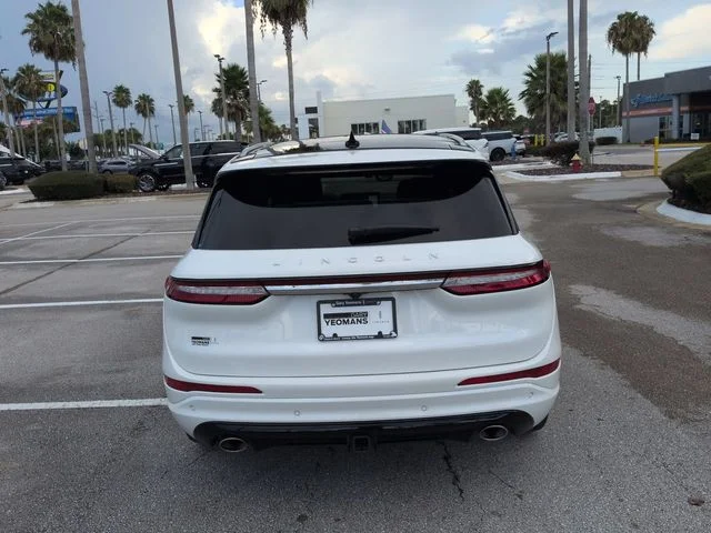 Certified Used 2024 White Metallic Lincoln Grand Touring image 5