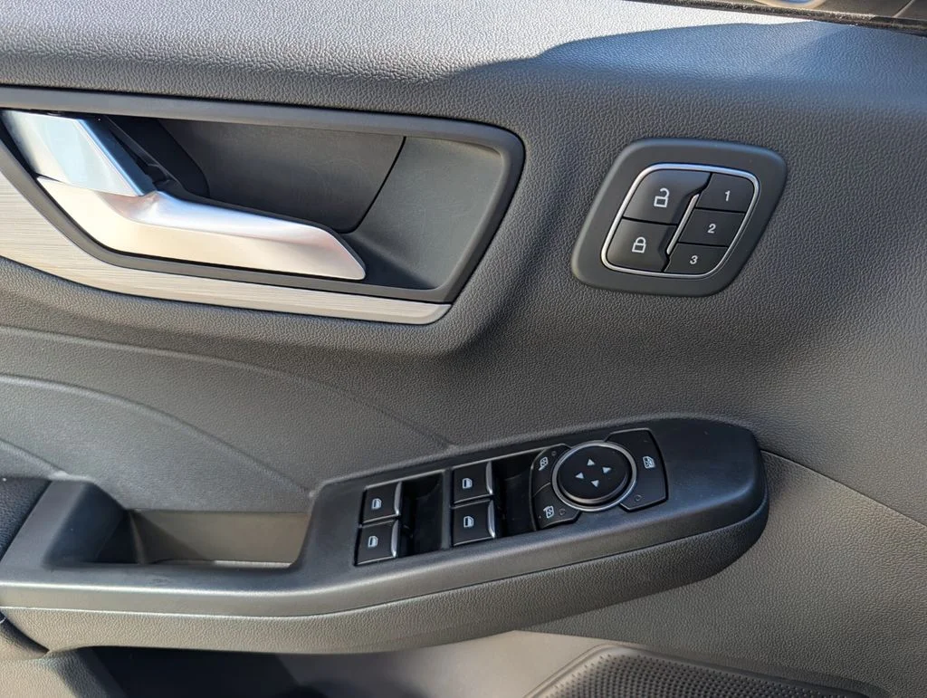 Used 2023 Black Ford Base image 15