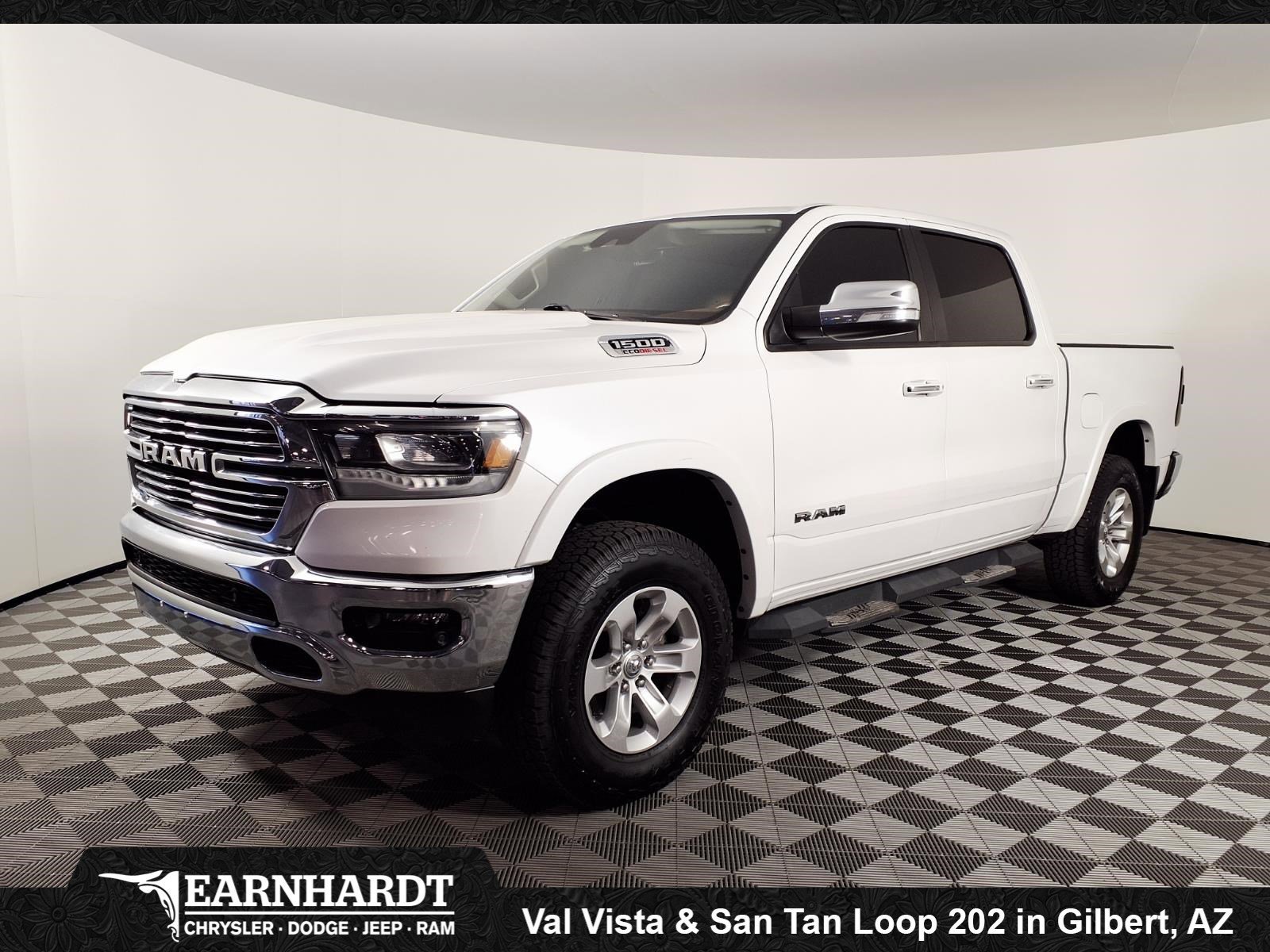 2022 RAM 1500 Laramie 4x4 Crew Cab 5'7's photo