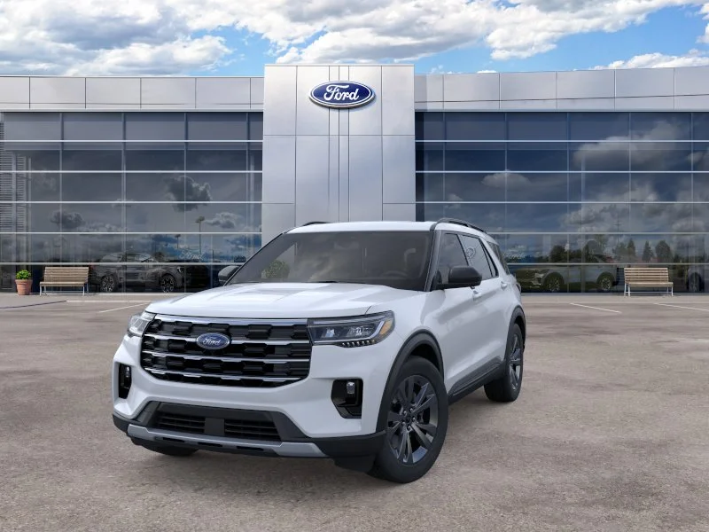 New 2026 Space White Metallic Ford Active image 2