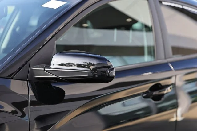 Used 2023 Ultra Black Hyundai SE image 12
