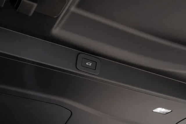 New 2026 Black Land Rover SE image 64