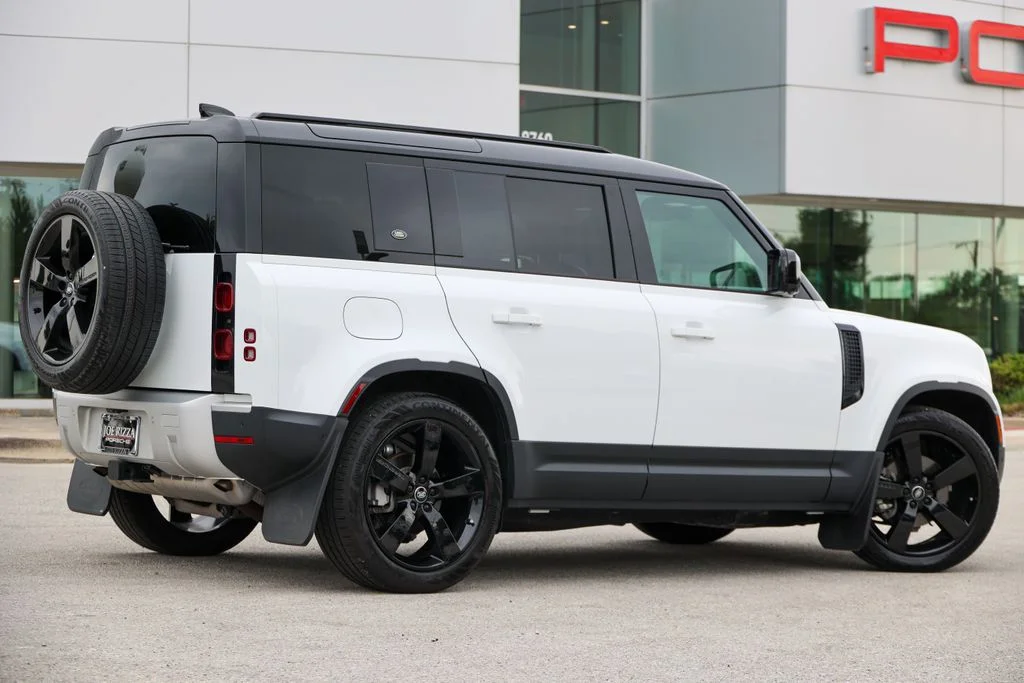 Used 2024 White Land Rover S image 26