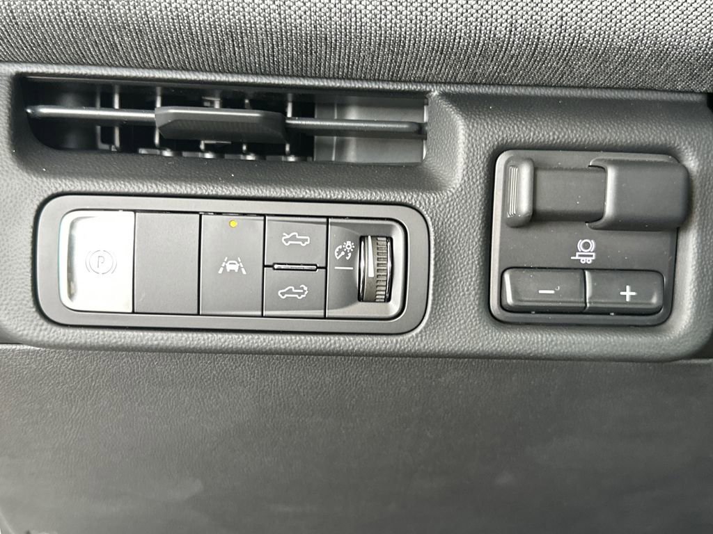 2026 GMC Sierra EV Elevation - Photo 18