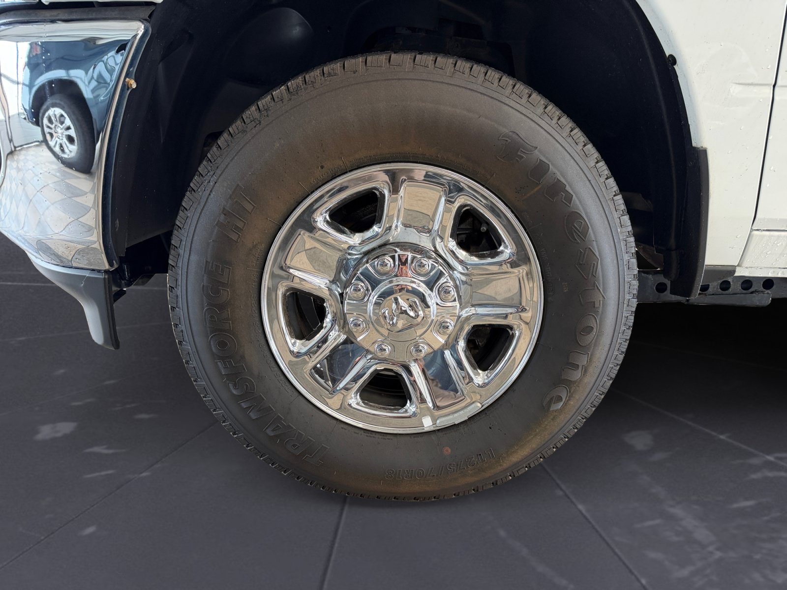 New 2024 Bright White Clear-Coat Exterior Paint RAM Tradesman image 33