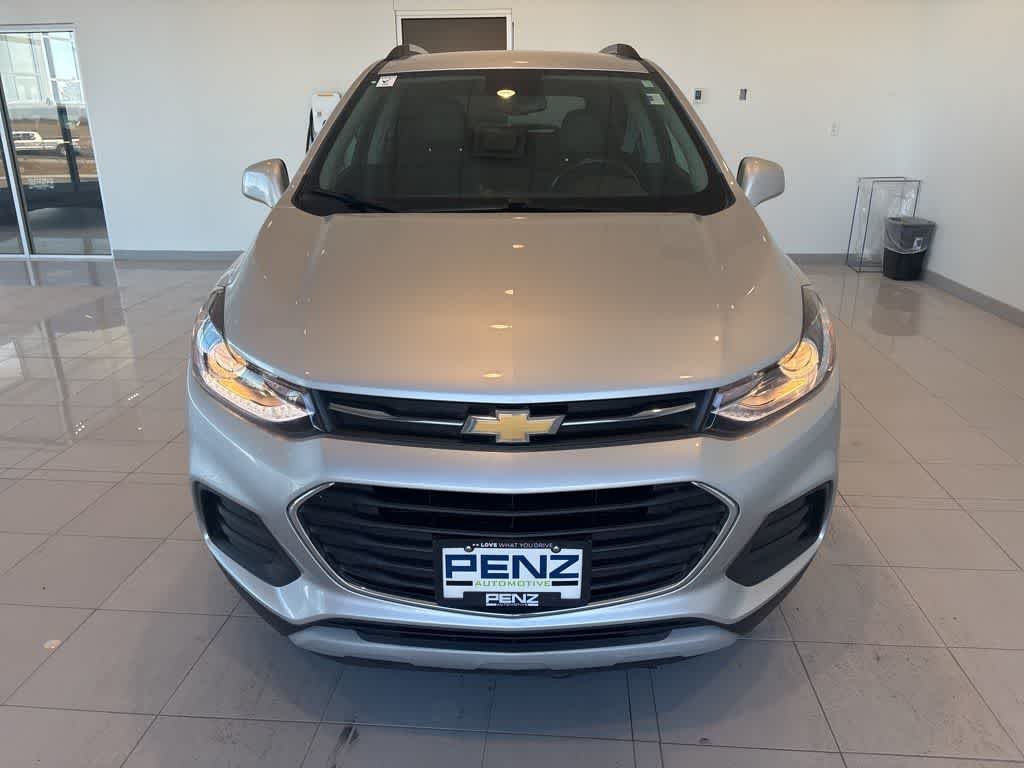 Used 2020 Chevrolet Trax LT with VIN KL7CJLSB4LB010305 for sale in Spring Valley, Minnesota