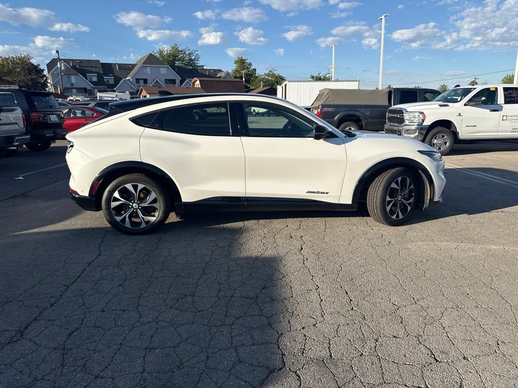 Used 2023 White Metallic Ford Premium image 3