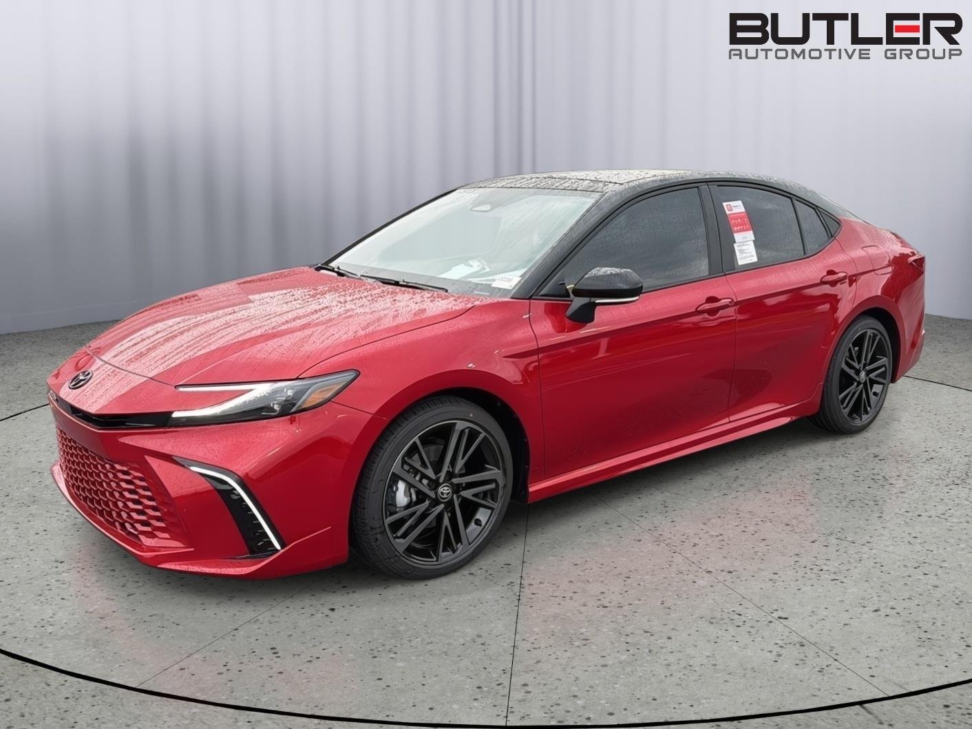 New 2026 Supersonic Red with Midnight Black Metallic roof Toyota XSE image 2