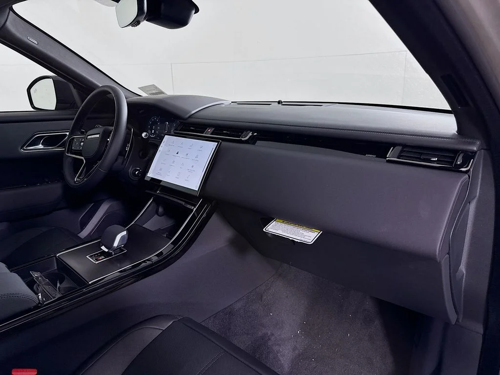 New 2026 Batumi Gold Land Rover Dynamic SE image 31