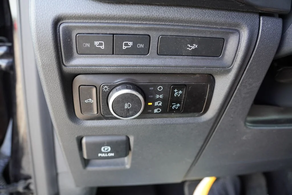Used 2023 Black Ford XLT image 23