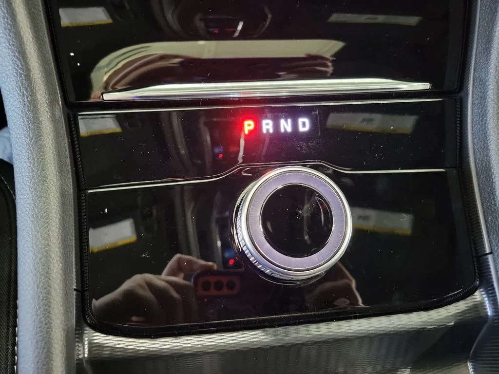New 2026 Silver Zynith Exterior Paint Jeep Laredo X image 16