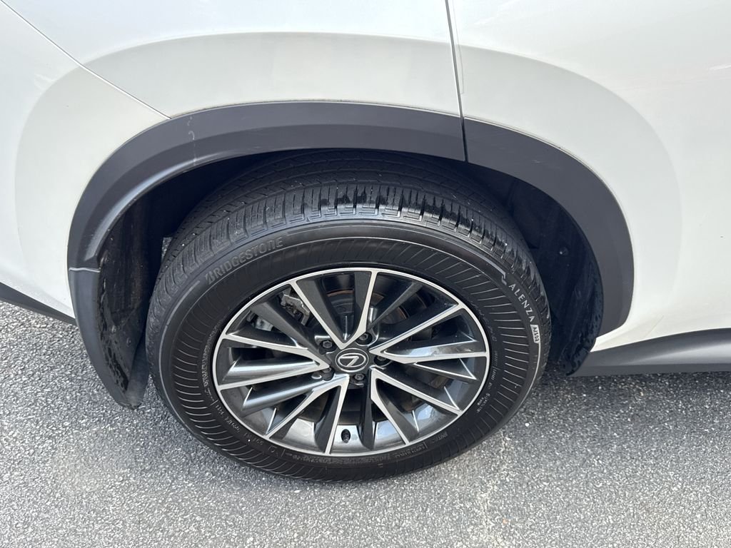 Used 2024 White Lexus 350 Base image 11