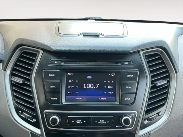 Used 2017 White Hyundai 2.4 Base image 14