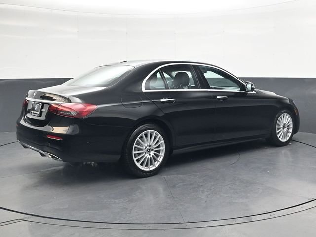Used 2023  Mercedes-Benz E 350 image 4