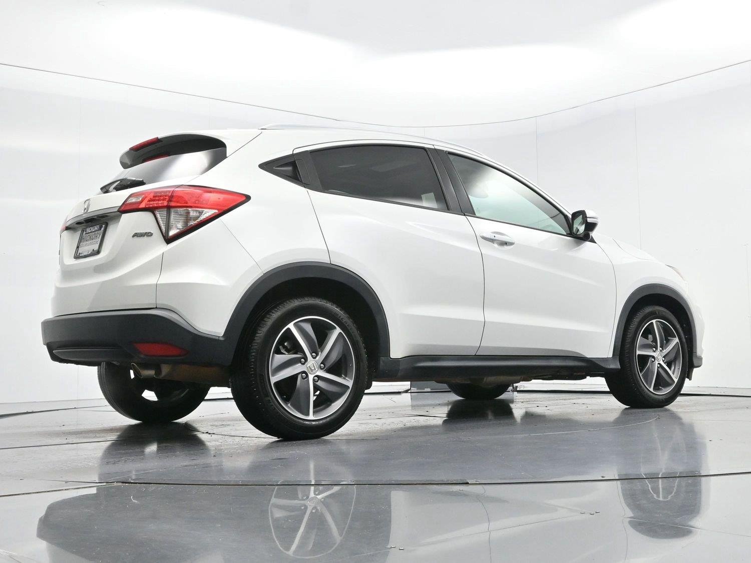 Used 2022 Platinum White Pearl Honda EX-L image 44