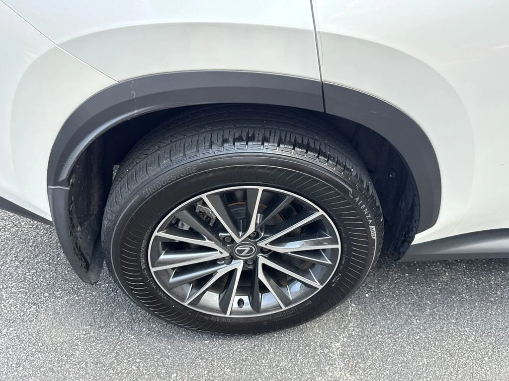 Used 2024 White Lexus 350 Base image 11