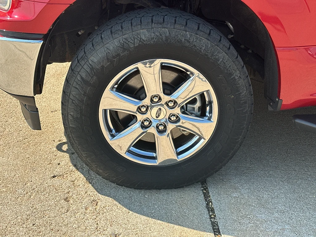Used 2020 Rapid Red Metallic Tinted Clearcoat Ford XLT image 30