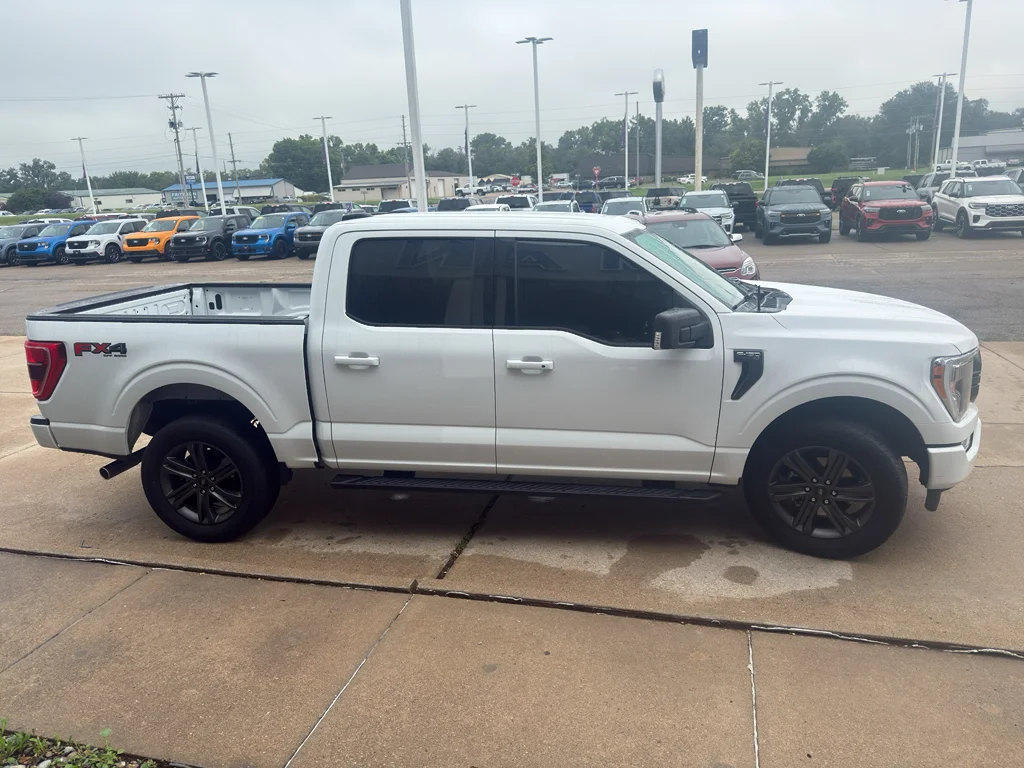 Used 2023 Oxford White Ford XLT image 10
