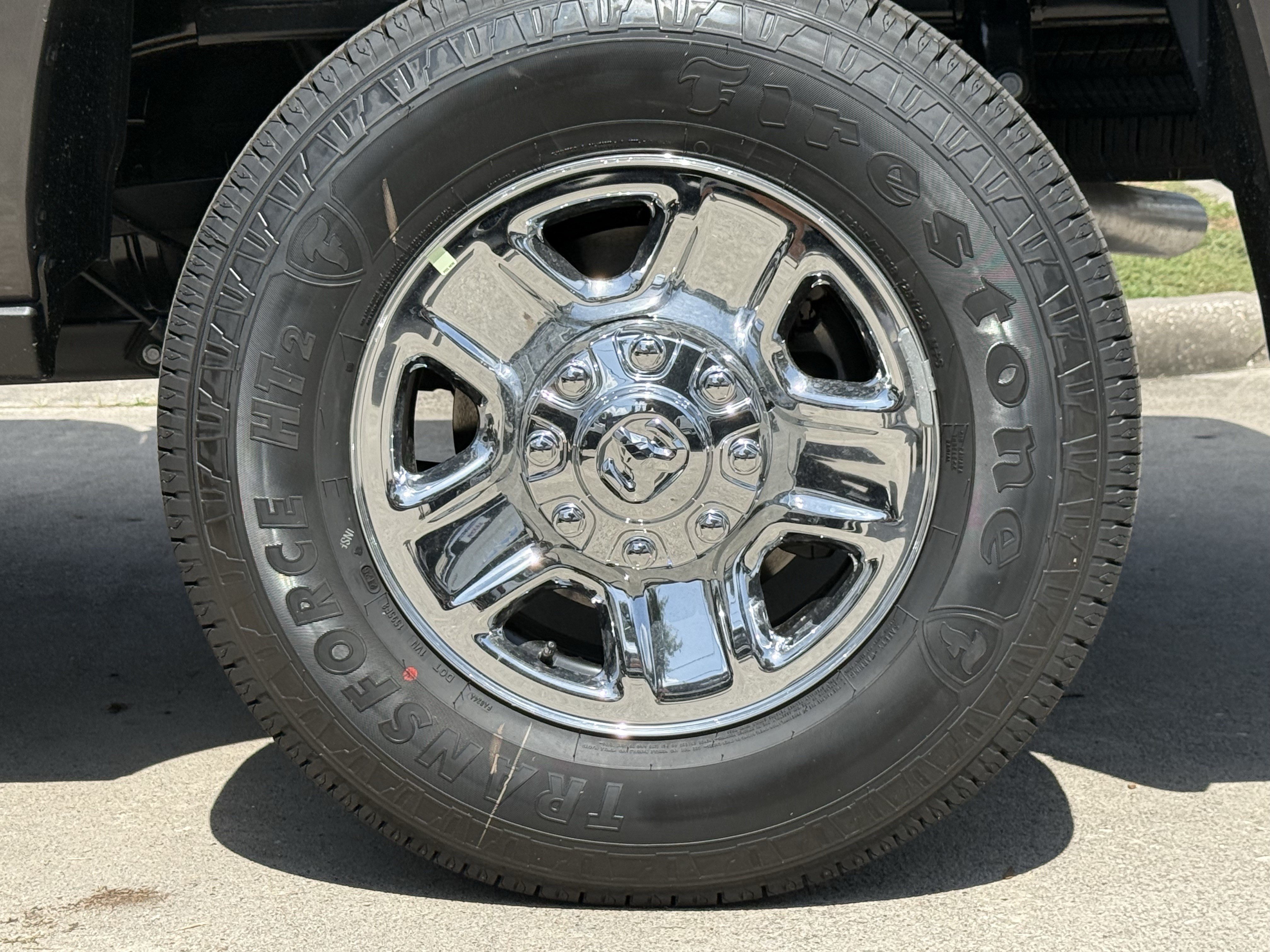 New 2026 Granite Crystal Metallic Clear-Coat Exterior Paint RAM Tradesman image 8