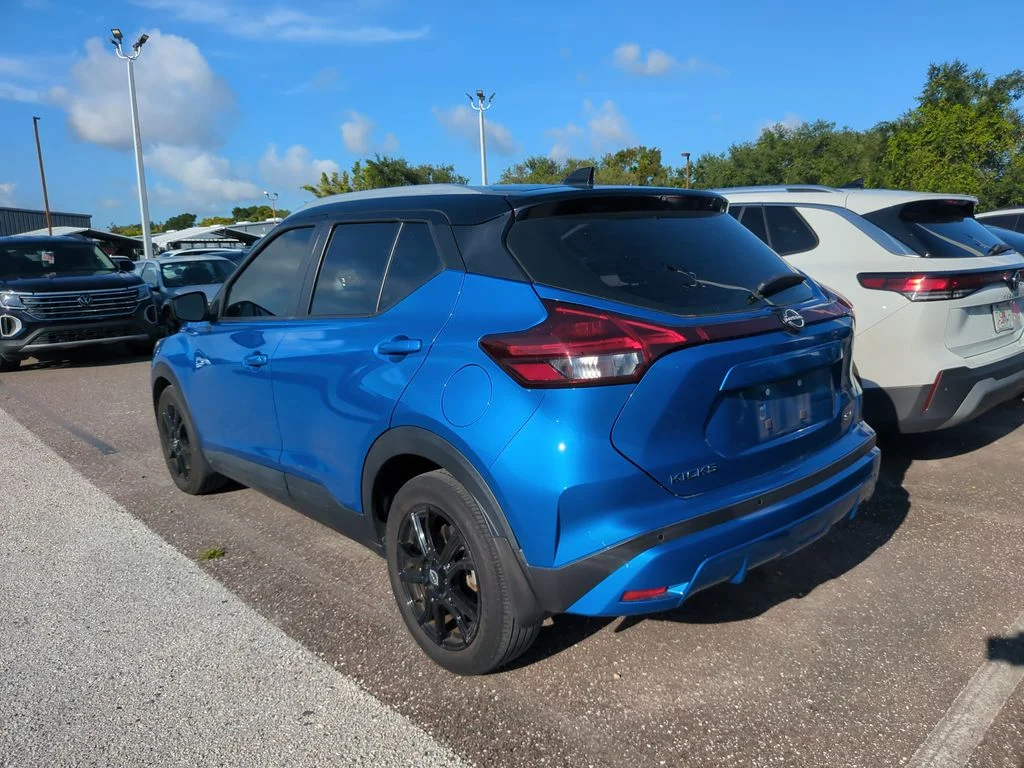 Used 2023 Blue Nissan SV image 3