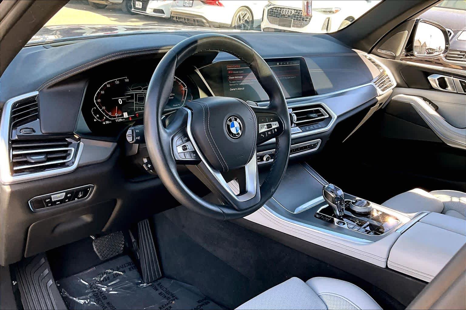 Used 2023 Phytonic Blue Metallic BMW sDrive40i image 17