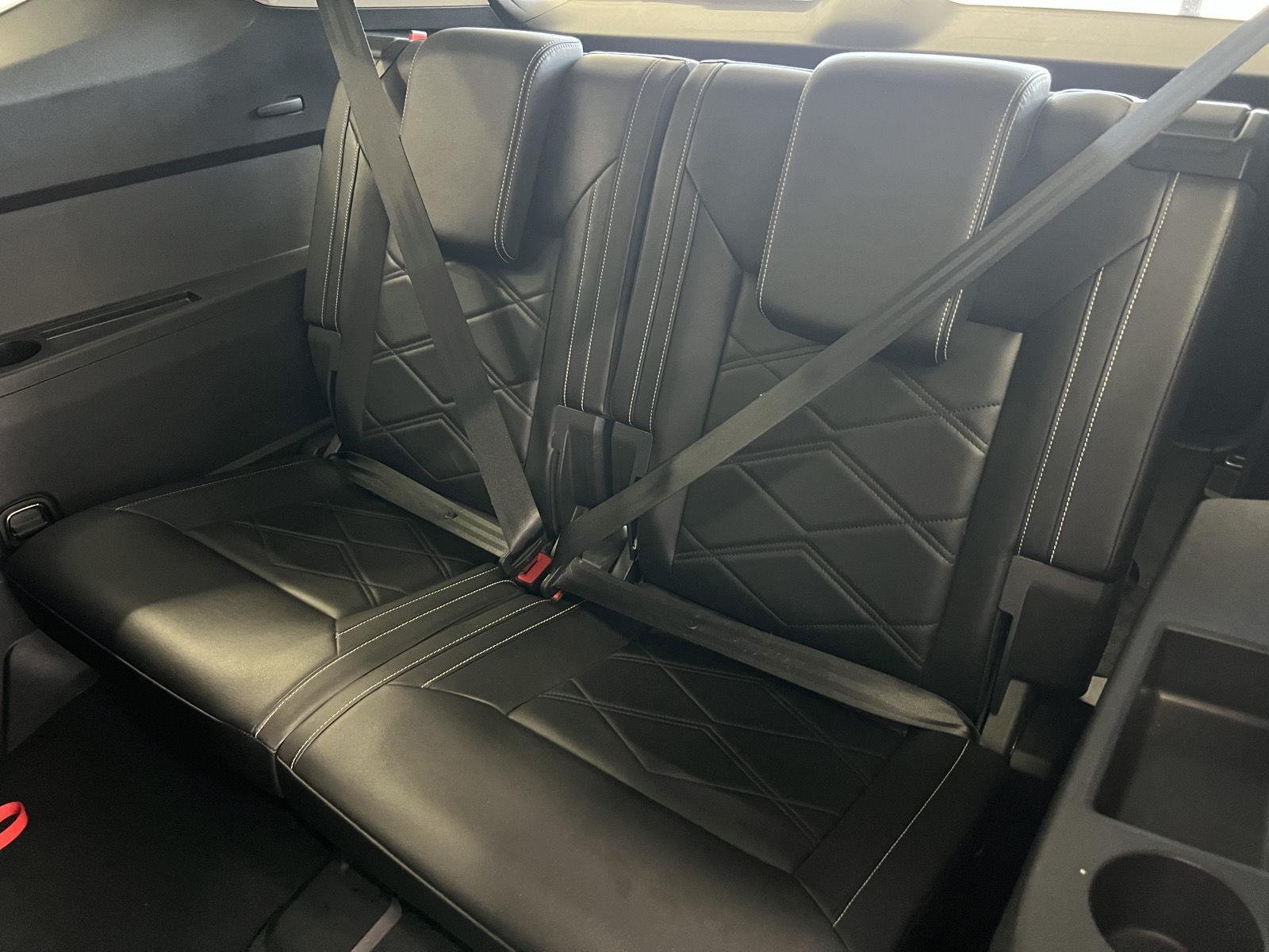 2025 Volkswagen Atlas SE w/Tech - Photo 25