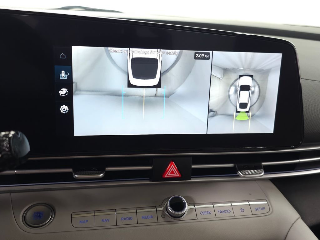 2024 Hyundai Elantra Limited - Photo 29