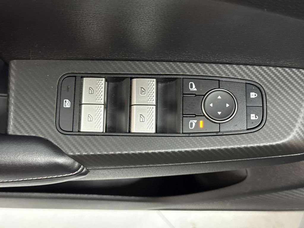 Used 2022 Cosmic Blue Metallic Mitsubishi  image 15