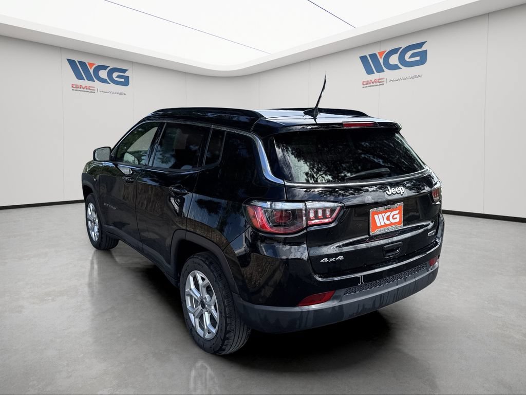 Used 2025 None Jeep Latitude image 5