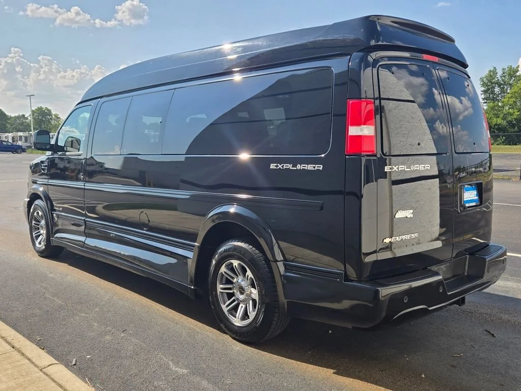 2022 Chevrolet Express Cargo Work Van - Photo 9