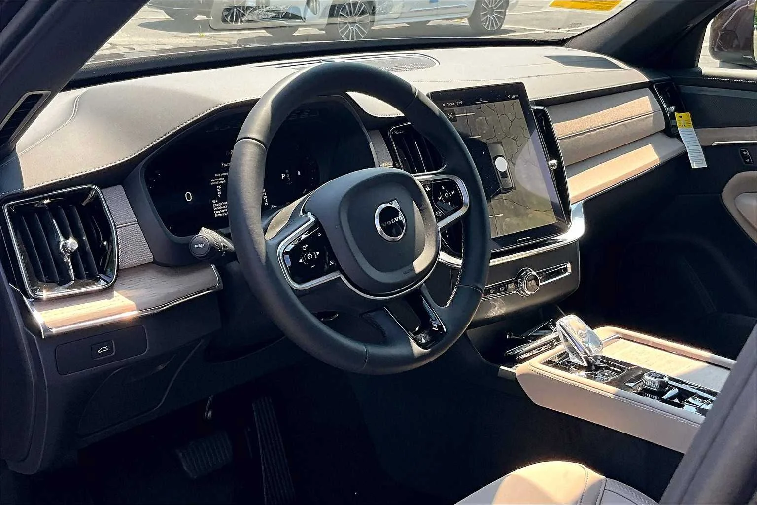 2026 Volvo XC90 Plus - Photo 9
