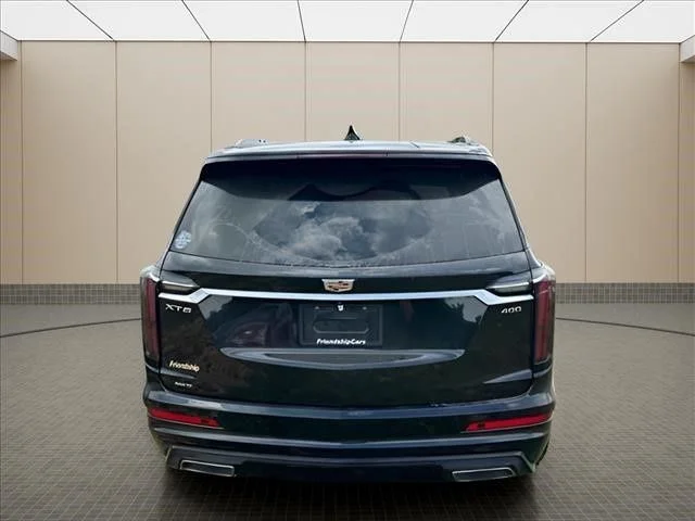 Used 2020 Black Cadillac Sport image 17