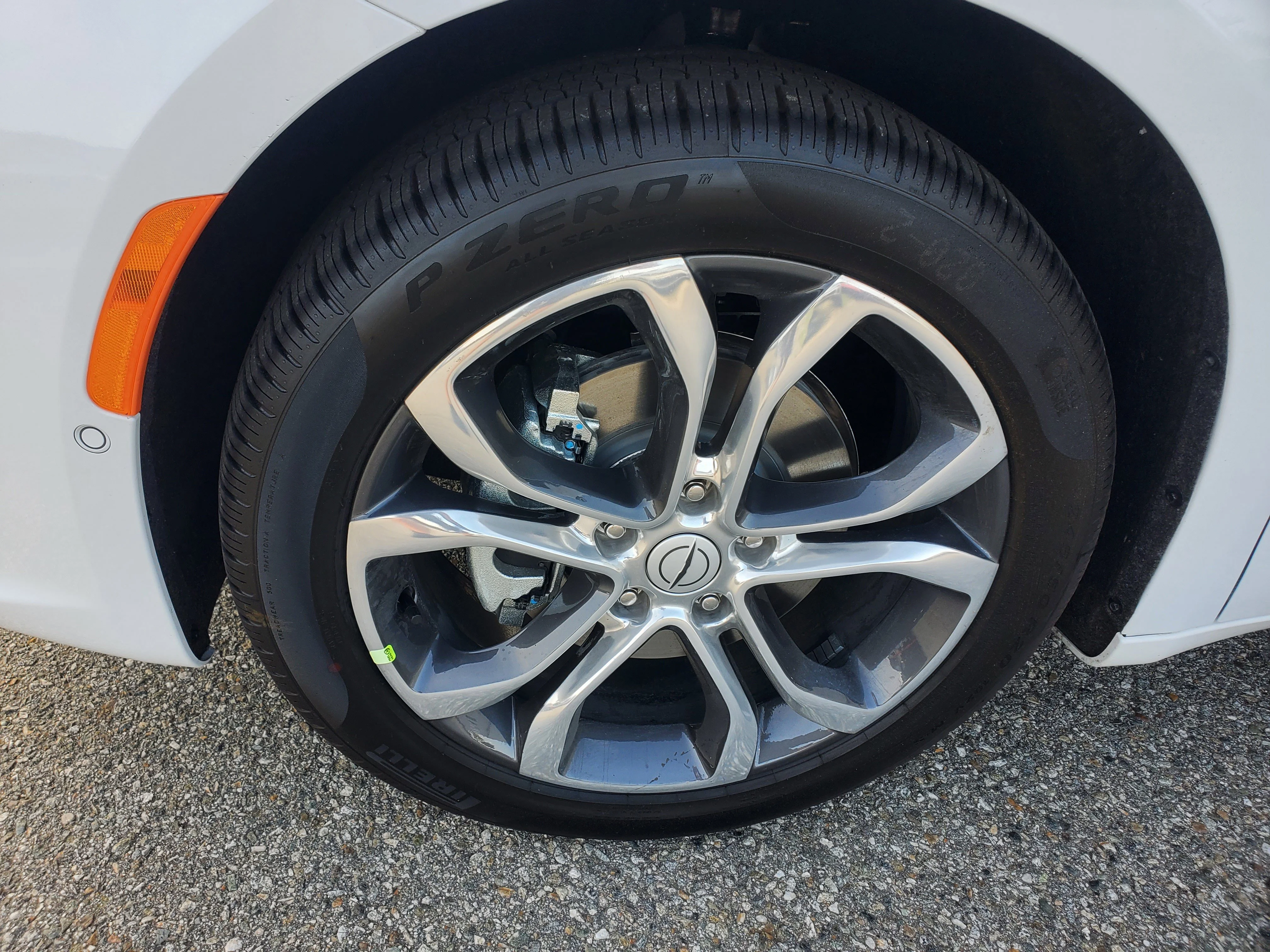 New 2026 Bright White Clear-Coat Exterior Paint Chrysler Pinnacle image 11