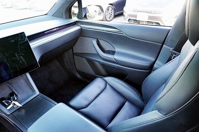 Used 2022 Black Tesla Plaid image 27