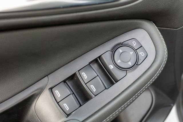 Used 2023 Summit White Buick Preferred image 18