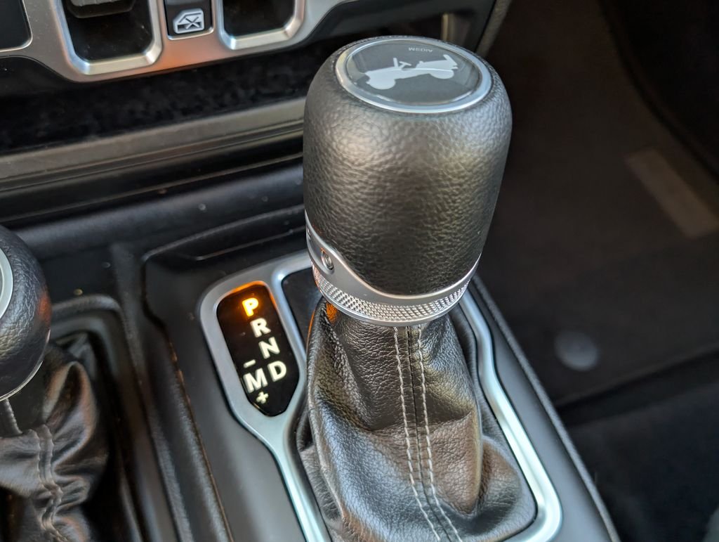 2025 Jeep Wrangler 4-Door Sahara - Photo 26