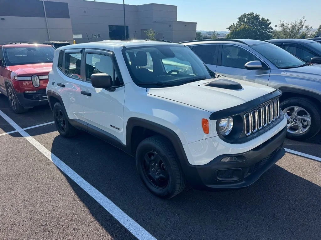 Used 2018 White Jeep Sport image 9