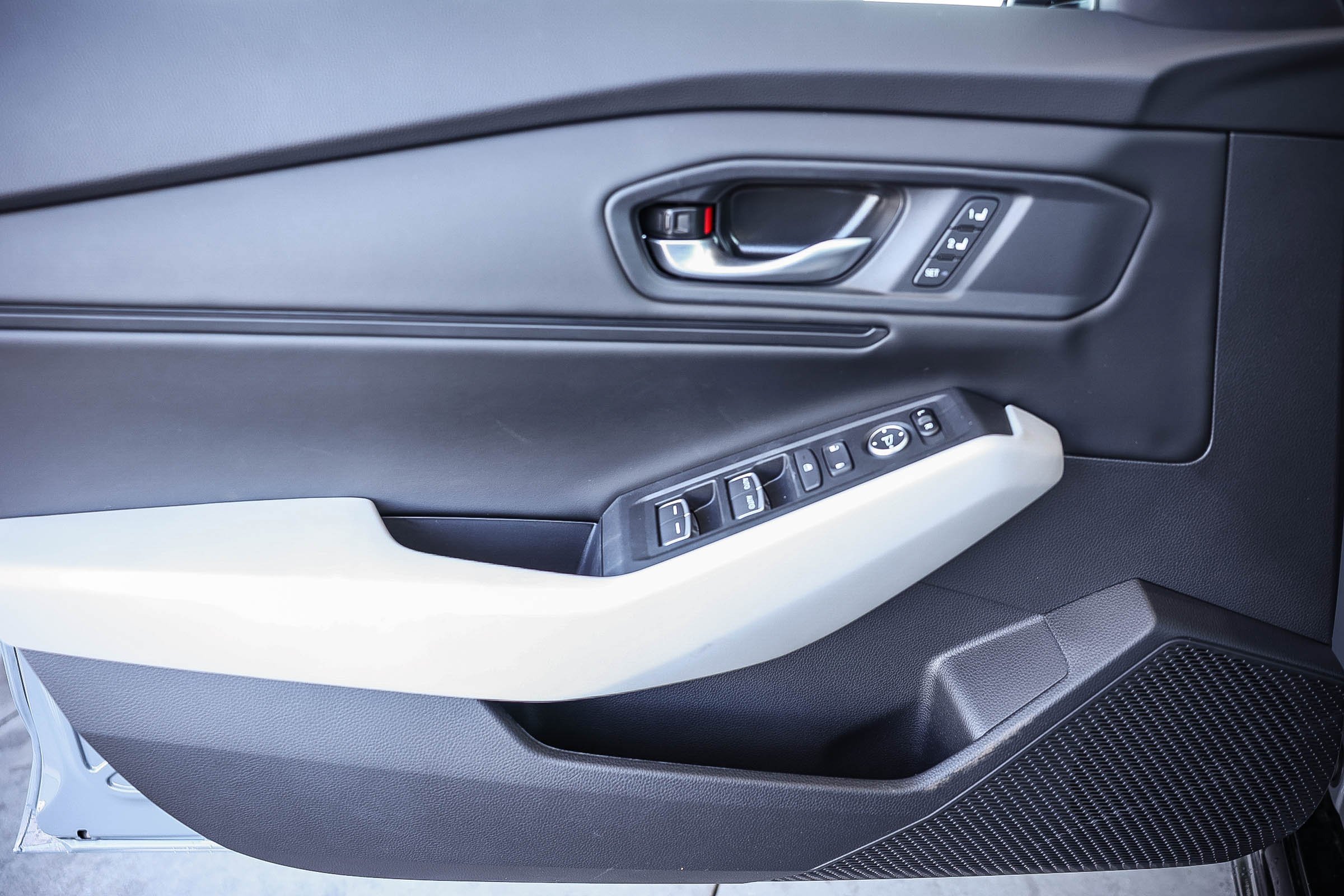 New 2026 Platinum White Pearl Honda EX-L Sedan image 25