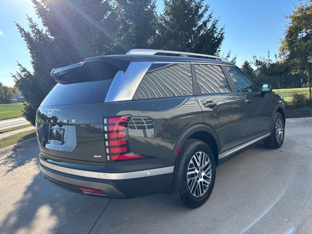 New 2027 Titan Green Pearl Hyundai SEL Premium image 7