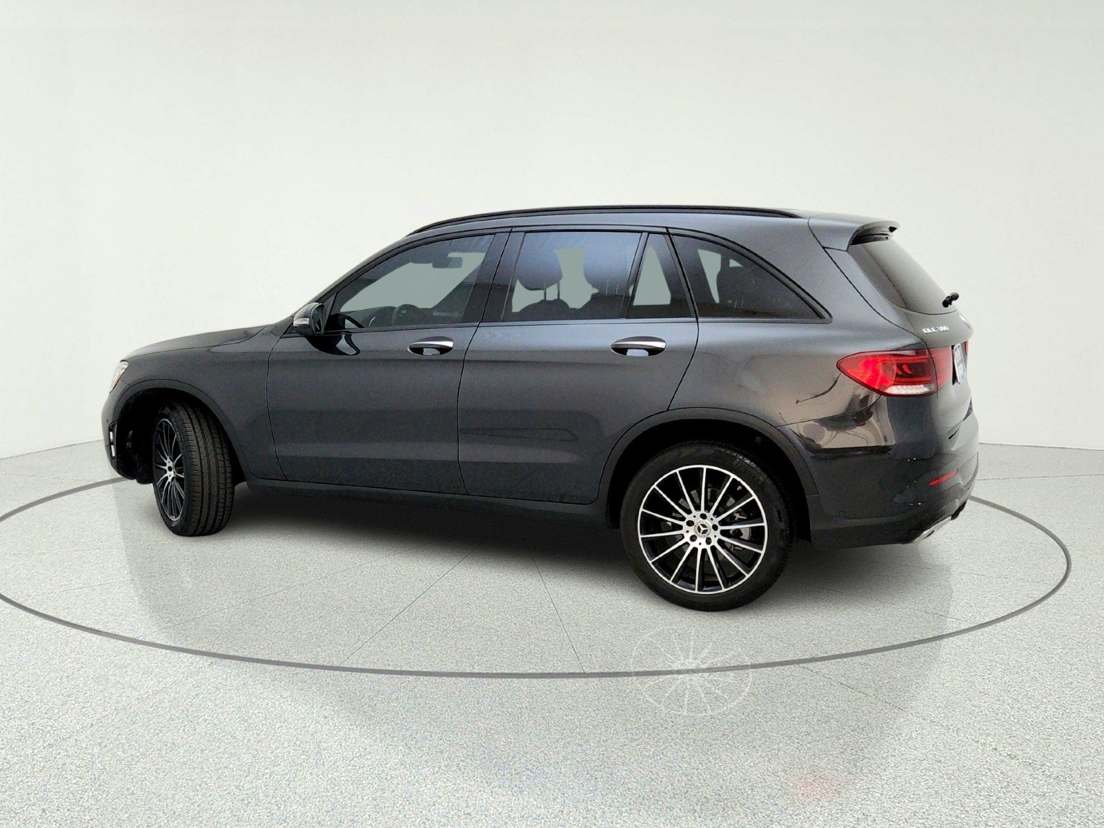 Certified Used 2022 Graphite Grey Metallic Mercedes-Benz GLC 300 image 13